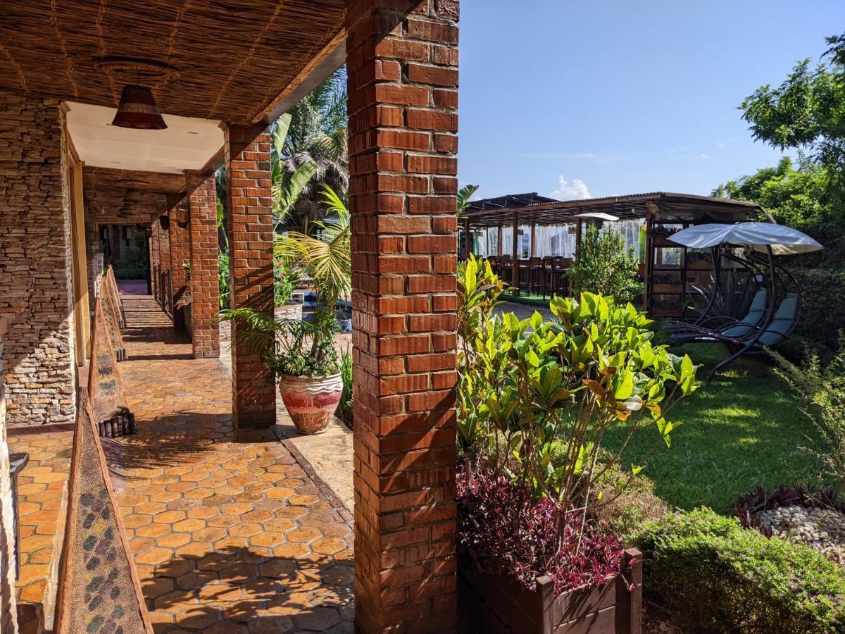 Inside Afrika Boutique Hotel Кигали Экстерьер фото