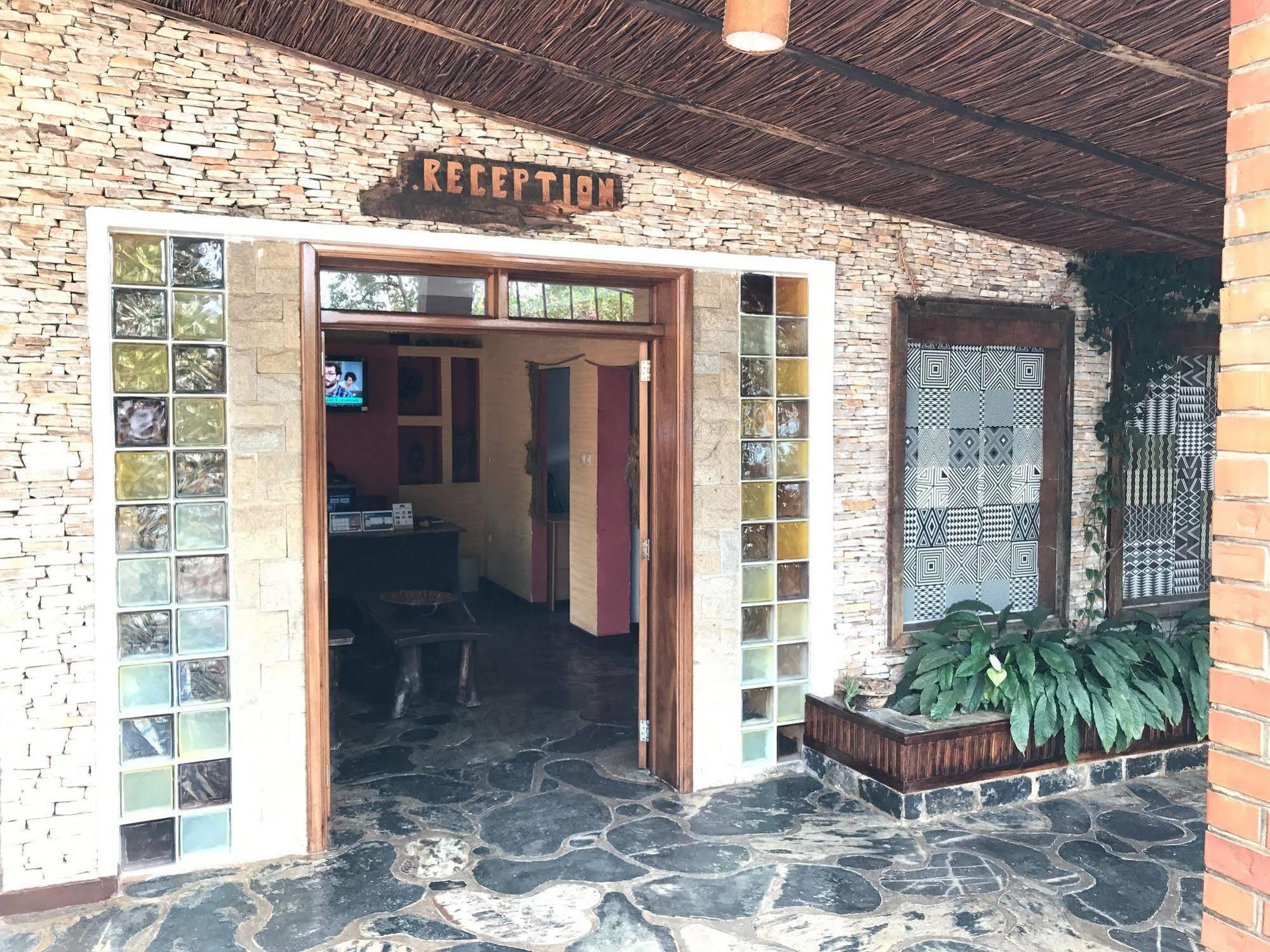 Inside Afrika Boutique Hotel Кигали Экстерьер фото
